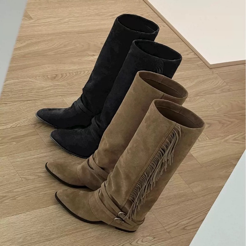 Chelsea Boots Suede - 女性ニーハイブーツタッセルデザインロングブーツ高品質スエードチェルシーブーツファッションオートバイ騎士ブーツ女性のためのボタスムジェ