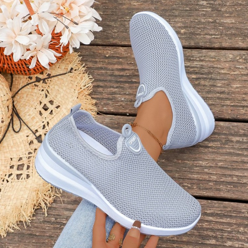 女性用カジュアルメッシュスニーカー スリッポン 通気性 ウェ - Mesh Trainer Breathable のレビューと価格