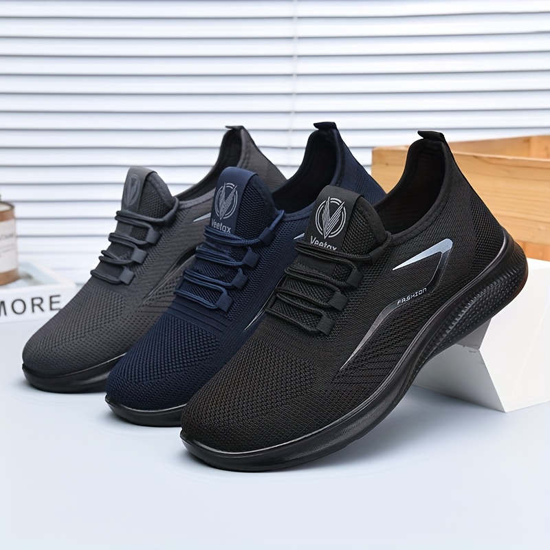 男性通気性メッシュスニーカースリッポン軽量ウォーキングシュー - Mesh Trainer Breathable のレビューと価格
