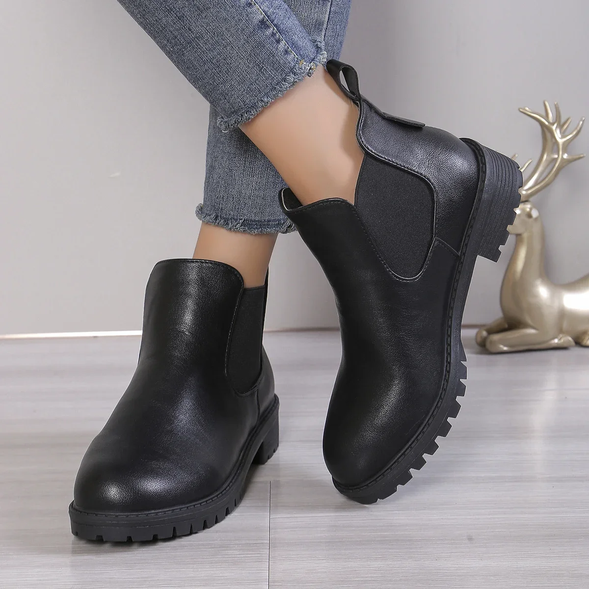 女性のカジュアルチェルシーアンクルブーツラウンドトゥブラック - Chelsea Boots Suede のレビューと価格